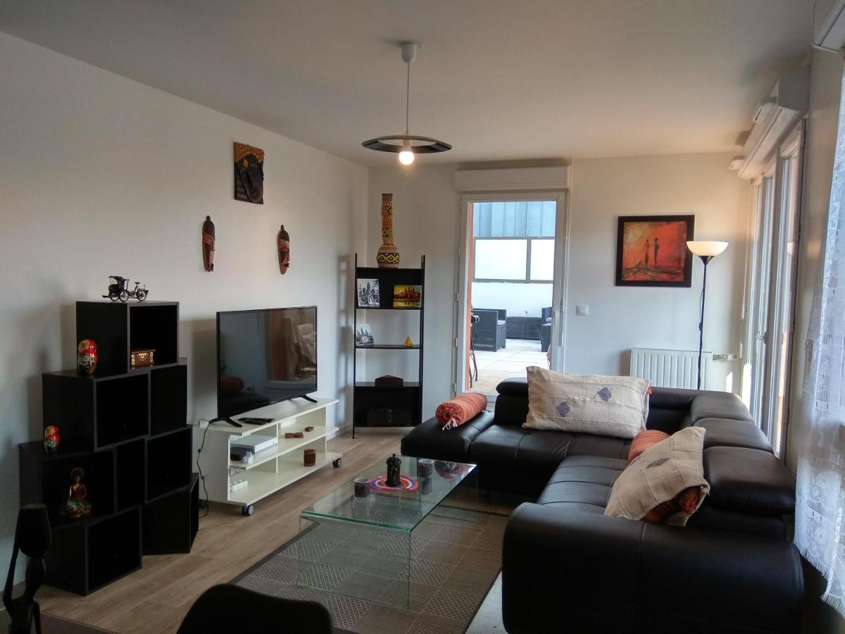 Saint Denis Appartement 2 Chambres Avec Parking Exterior photo